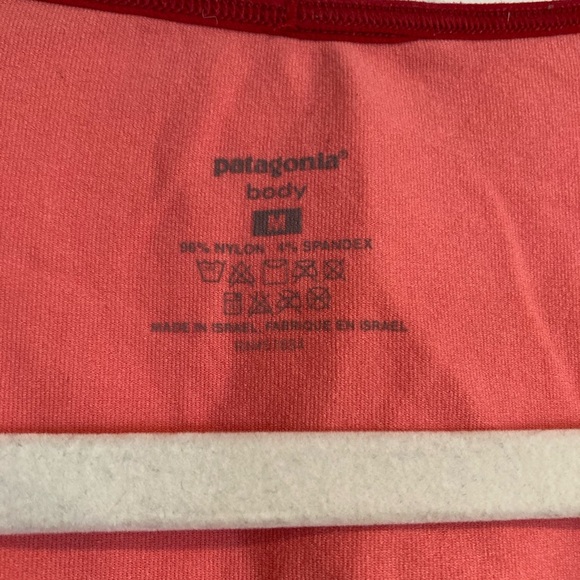 Women's Patagonia Red Pink Nylon Outdoor Activity Floral Graphic Top Size Medium - Picture 15 of 15